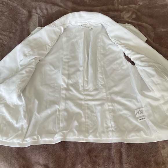 7th Ave NY & Co Crop 2 Button Short Sleeve Jacket Wooden Accent Fake Pockets - Picture 6 of 7